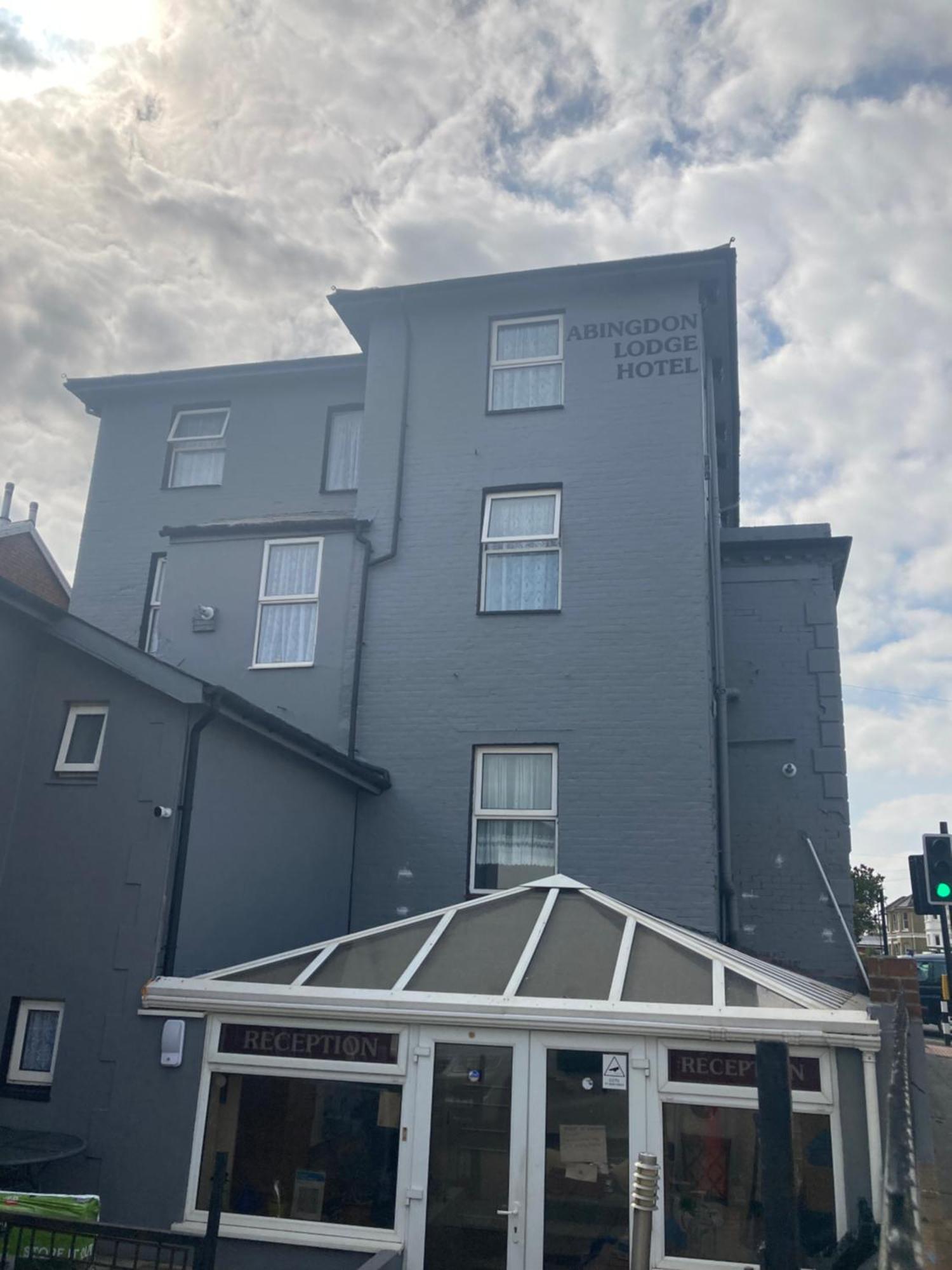 Abingdon Lodge & Suit Ryde  Exterior foto